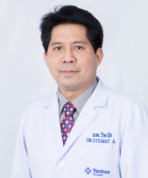 Bác sĩ Witawat Angkhanavanich